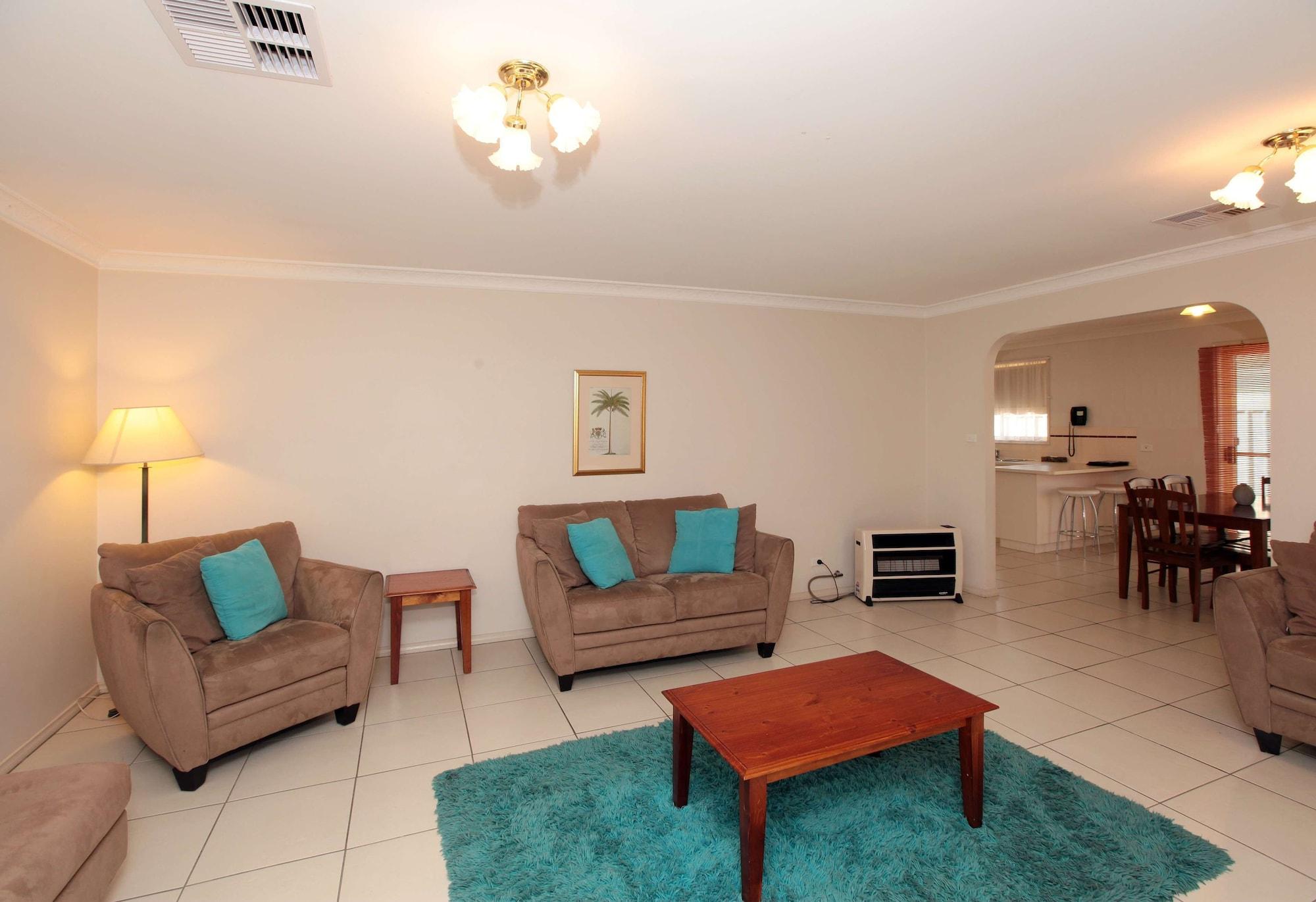 Best Western Ambassador Motor Inn & Apartments Wagga Wagga Exterior photo