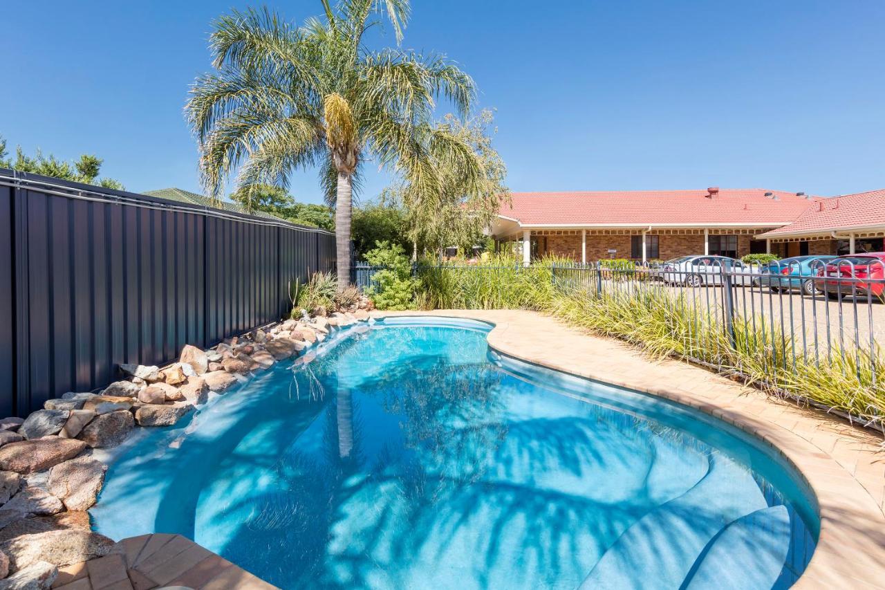 Best Western Ambassador Motor Inn & Apartments Wagga Wagga Exterior photo